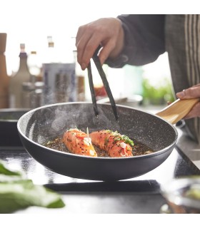 تابه سرخ کن ایکیا مدل HUSKNUT قطر ۲۸ سانتی متر